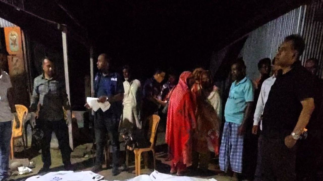 কুড়িগ্রামে ট্রাক ও মাইক্রোবাসের মুখোমুখি সংঘর্ষ, নিহত ৩