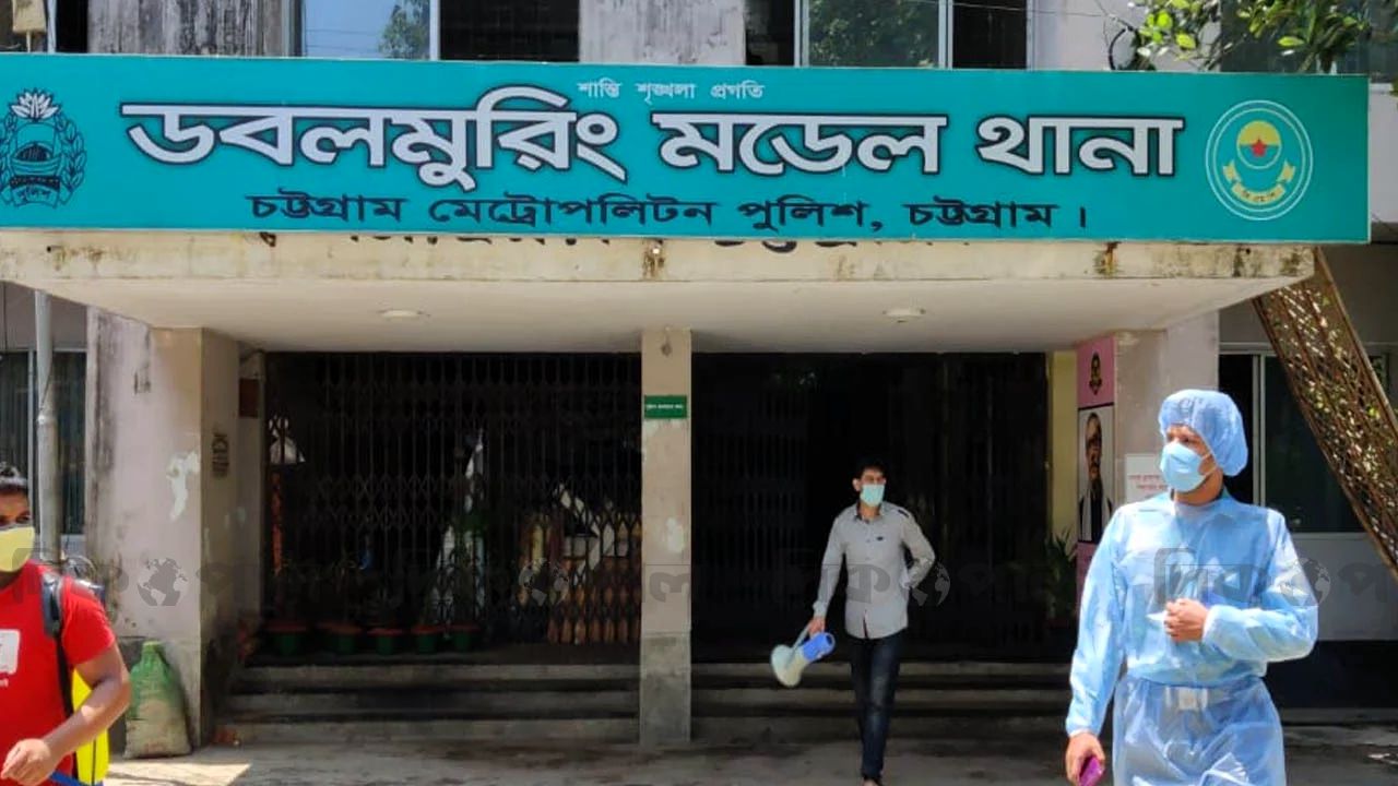 ৭ বছরের শিশুকে ধর্ষণচেষ্টা, জনতার হাতে পুলিশ অবরুদ্ধ