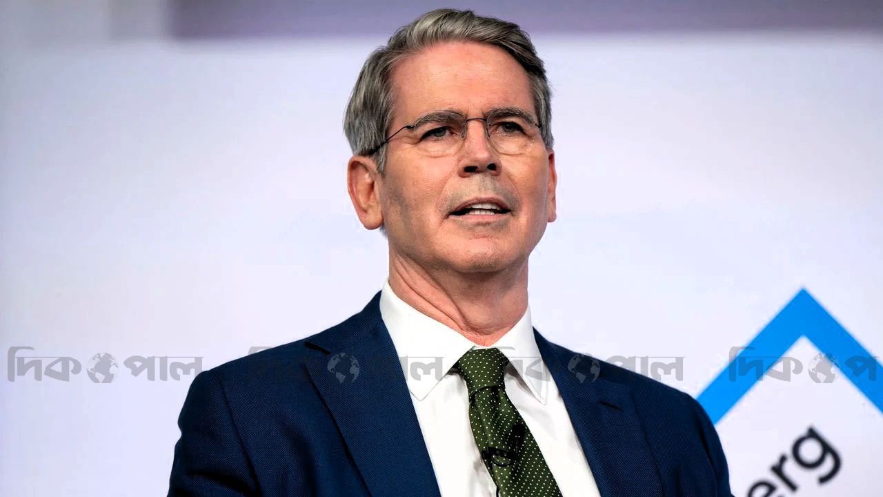 তিন শর্ত না মানলে সরছে না ইরানের নিষেধাজ্ঞা!