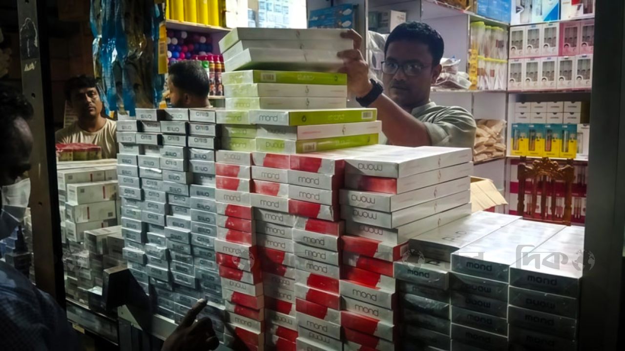 সিগারেটের অবৈধ বাজারে লাগাম টানতে আসছে কঠোর বিধিমালা