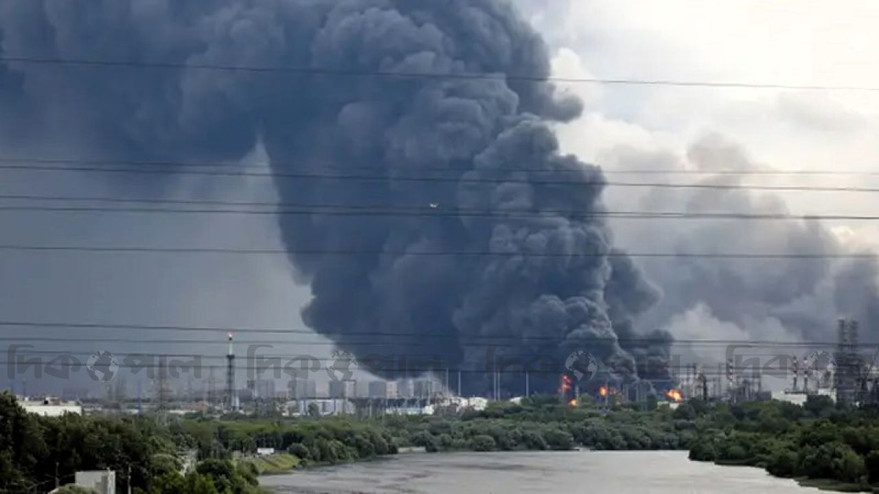 হামলা ঠেকাতে গিয়ে বিপত্তি, নিজেদের ক্ষেপণাস্ত্রেই আক্রান্ত রাশিয়া