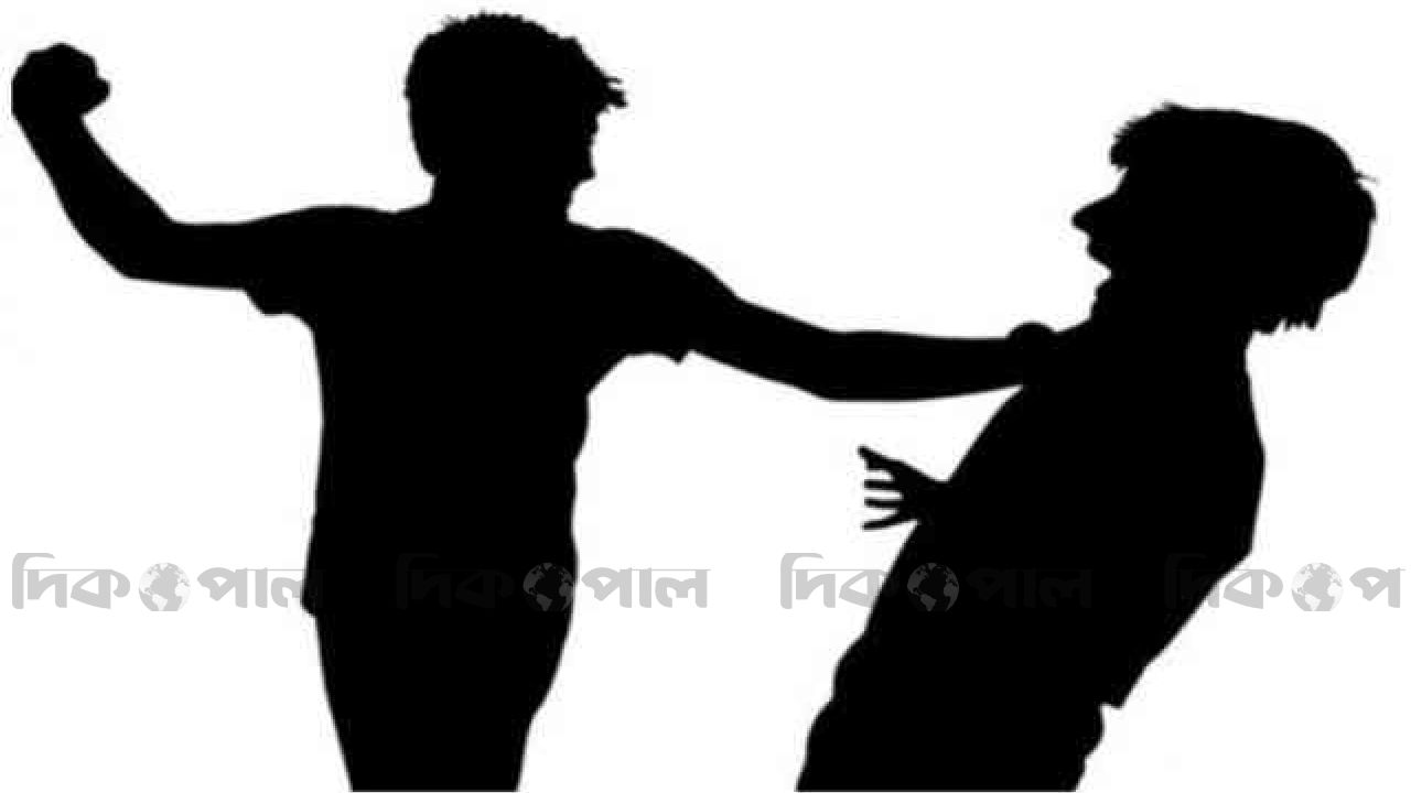 জর্জিয়ার পার্লামেন্টে এমপিদের তুমুল মারামারি অধিবেশন কক্ষে কিল ঘুসি
