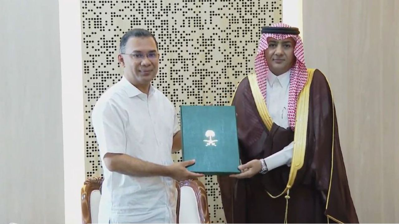 প্রধানমন্ত্রীর সঙ্গে সৌদি রাষ্ট্রদূতের সাক্ষাৎ, ক্রাউন প্রিন্সের চিঠি হস্তান্তর