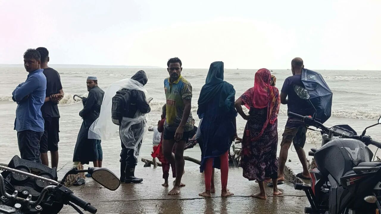 বরগুনায় সাগরে গোসল করতে নেমে কিশোর নিখোঁজ