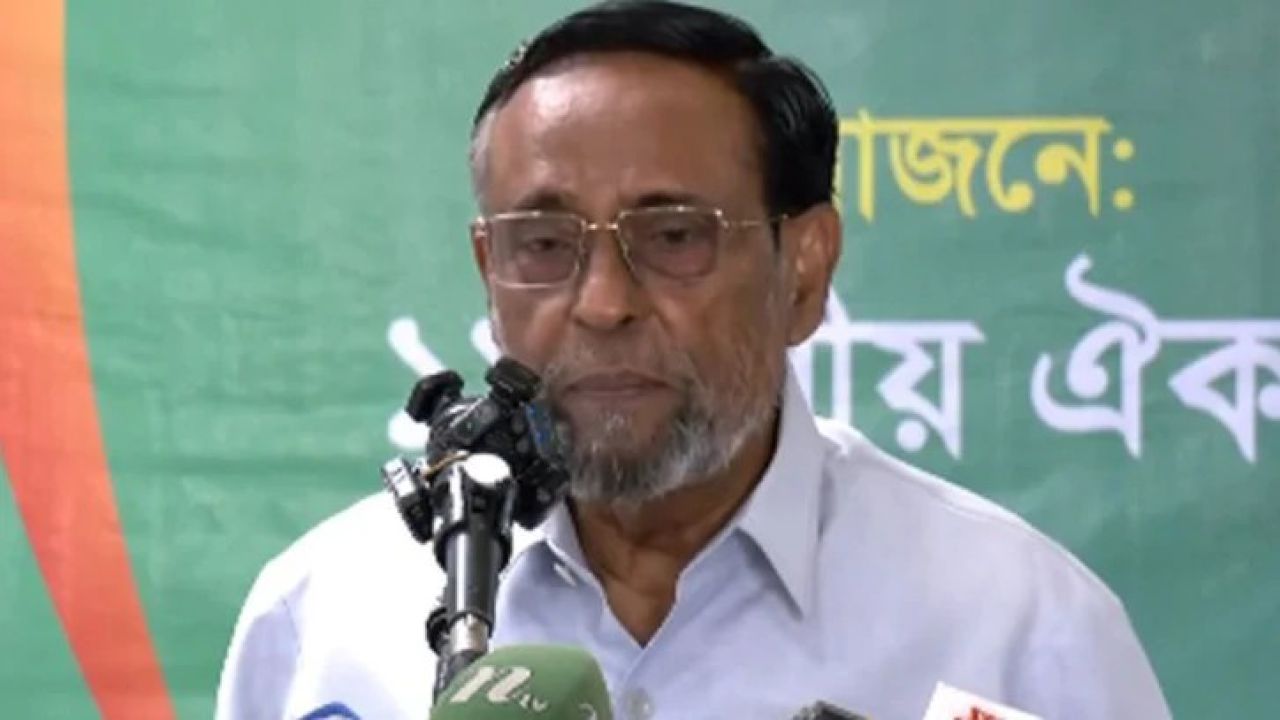 প্রধানমন্ত্রীকে ঢাকার বাইরে রাত্রিযাপন না করার পরামর্শ কর্নেল অলির