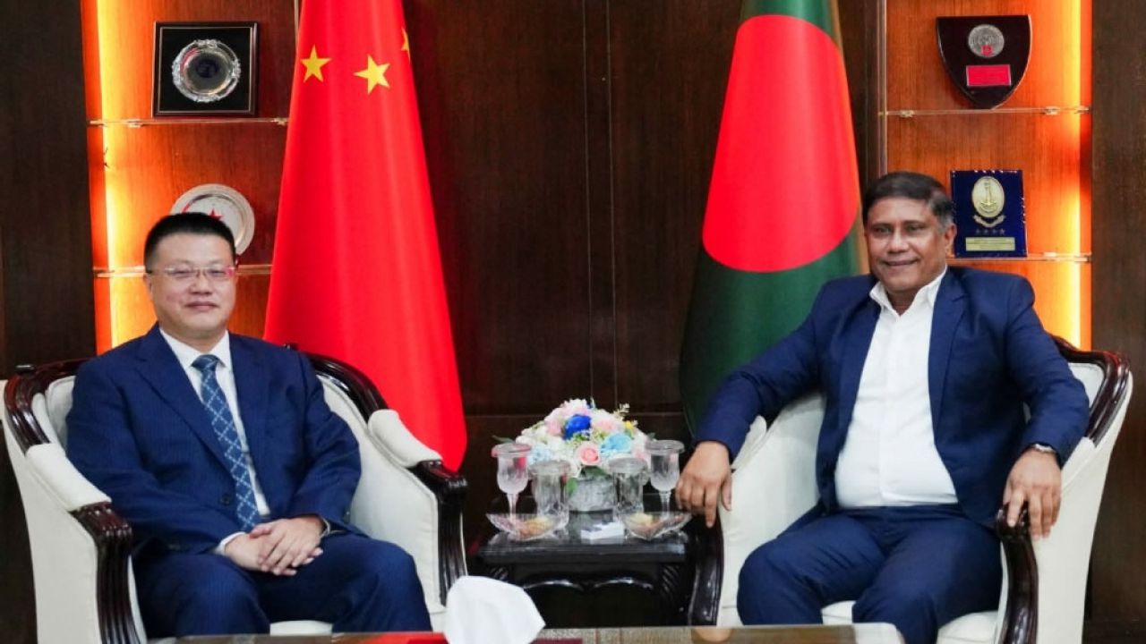 প্রধানমন্ত্রীর প্রতিরক্ষা উপদেষ্টার সঙ্গে চীনা রাষ্ট্রদূতের সাক্ষাৎ
