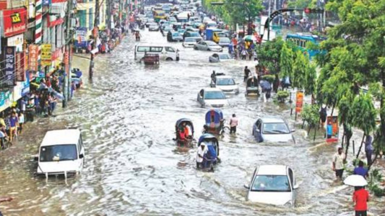 পলিথিনের ব্যবহার না কমলে দূর হবে না ঢাকার জলাবদ্ধতা: ডিএসসিসি প্রশাসক
