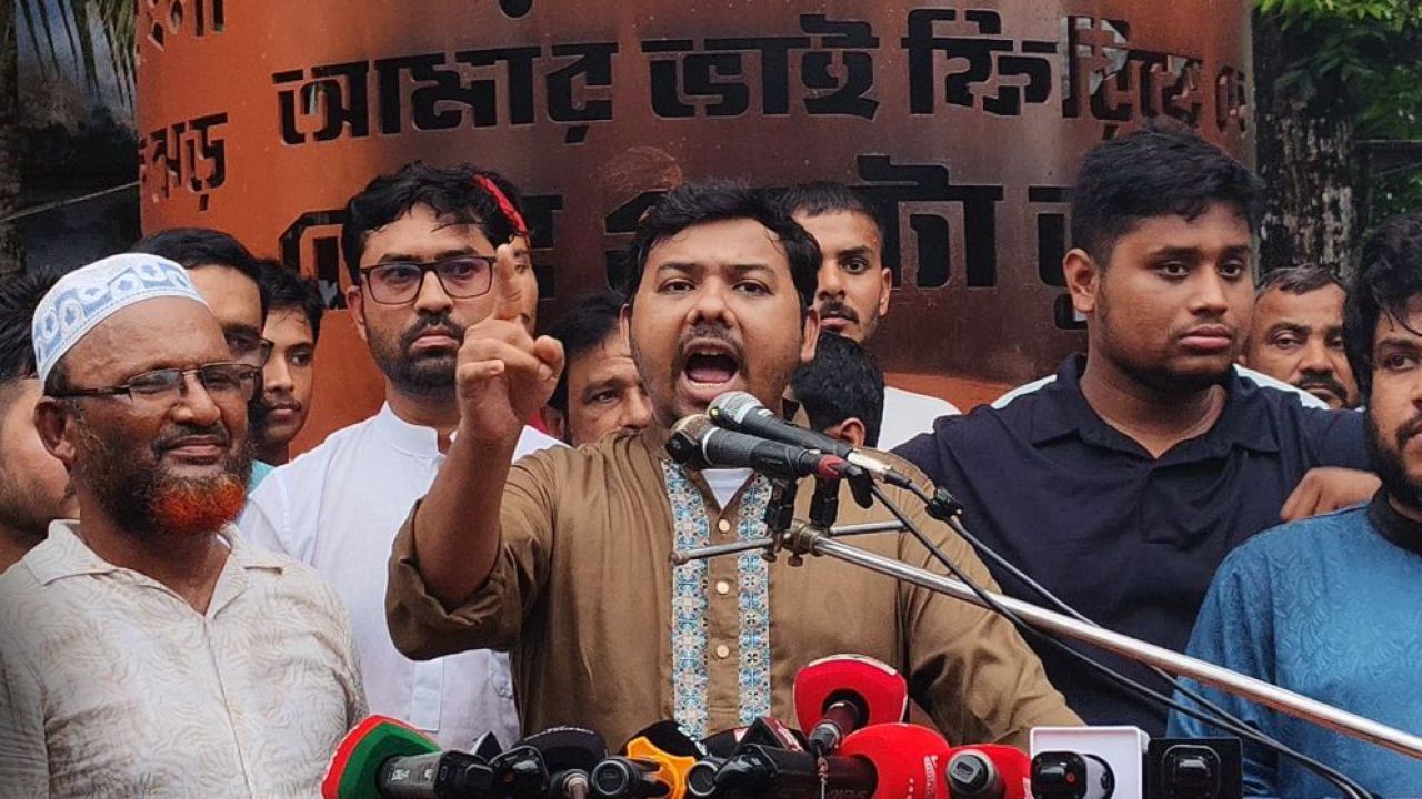 শেখ হাসিনা আর বাংলাদেশে ফিরতে পারবেন না: সরোয়ার তুষার