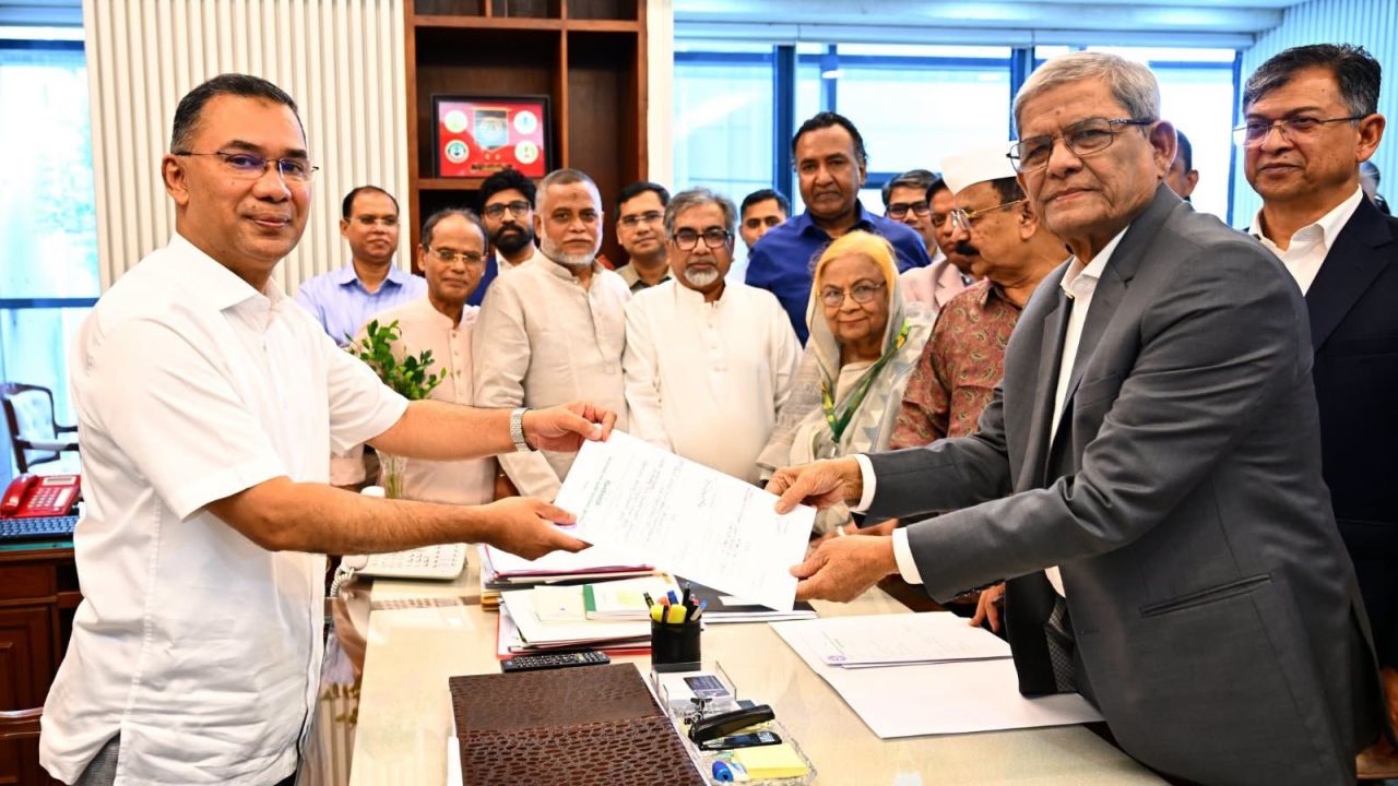 রাষ্ট্রপতি নির্বাচনে মির্জা ফখরুলের মনোনয়নপত্র জমা দিল বিএনপি