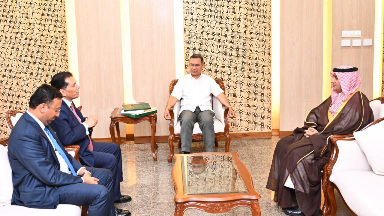 প্রধানমন্ত্রী তারেক রহমানকে সৌদি আরব সফরের আমন্ত্রণ জানালেন ক্রাউন প্রিন্স মোহাম্মদ বিন সালমান