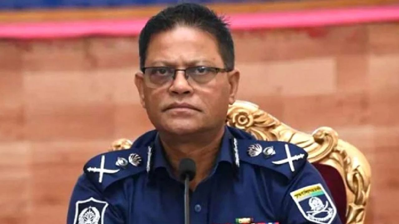 আইনের সীমাবদ্ধতায় মাদক কারবারি ও ছিনতাইকারীদের আটকে রাখা যায় না: আইজিপি