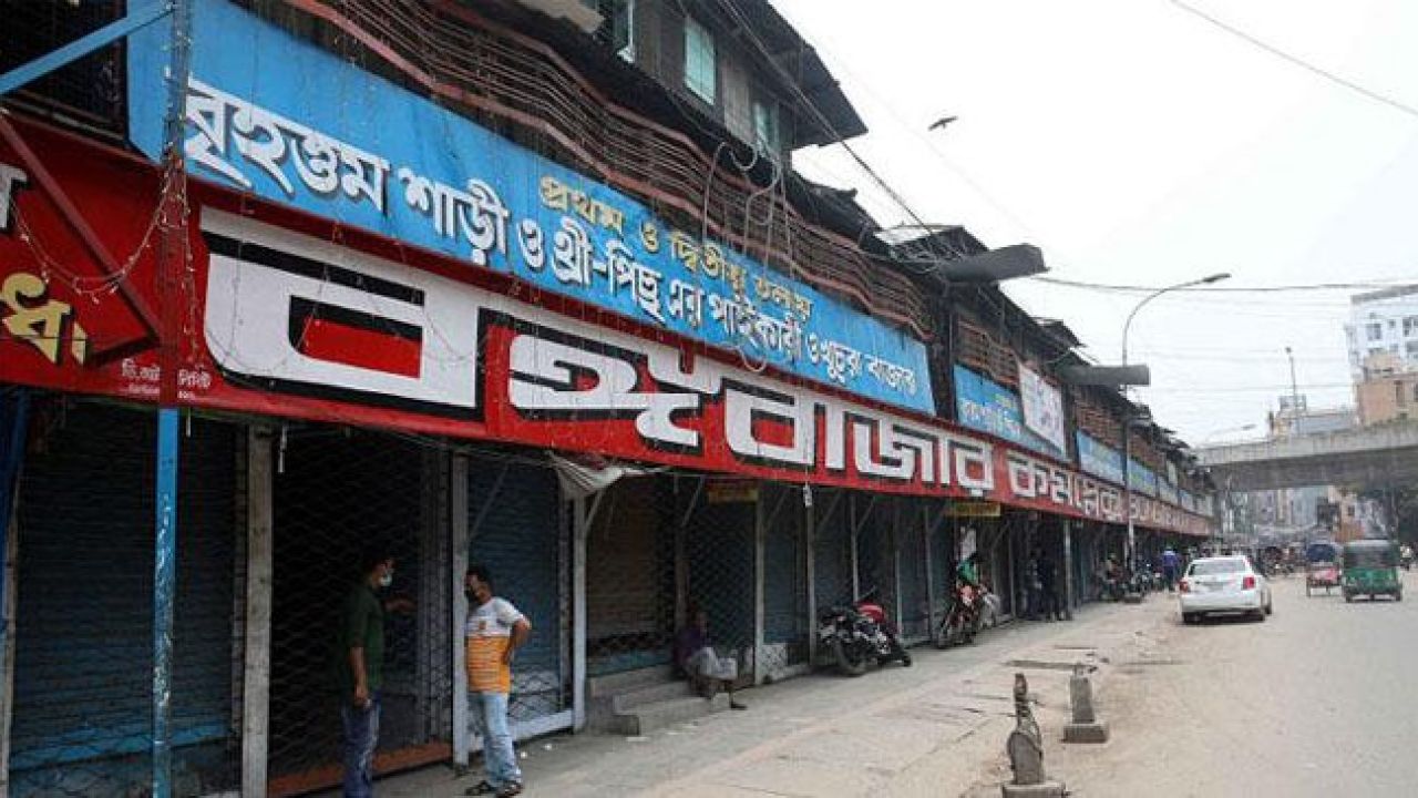 বঙ্গবাজারের পুরোনো ঠিকানায় নতুন স্বপ্ন, ফিরছে হারানো ব্যস্ততা