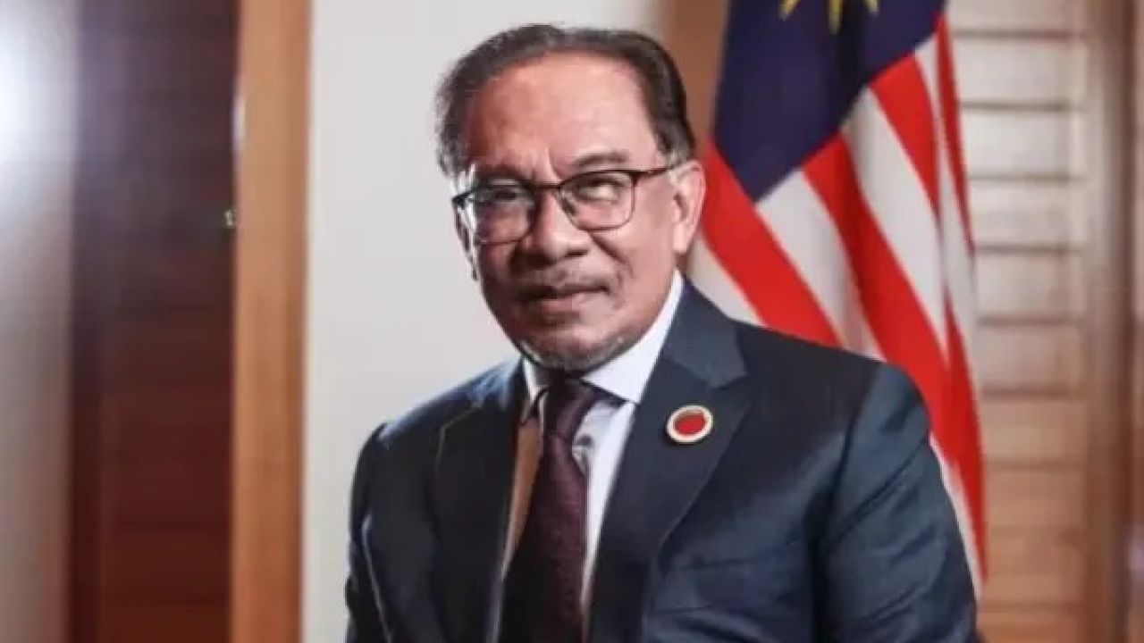মুসলিমদের টিকে থাকতে এআই বুঝতে হবে: আনোয়ার ইব্রাহিম