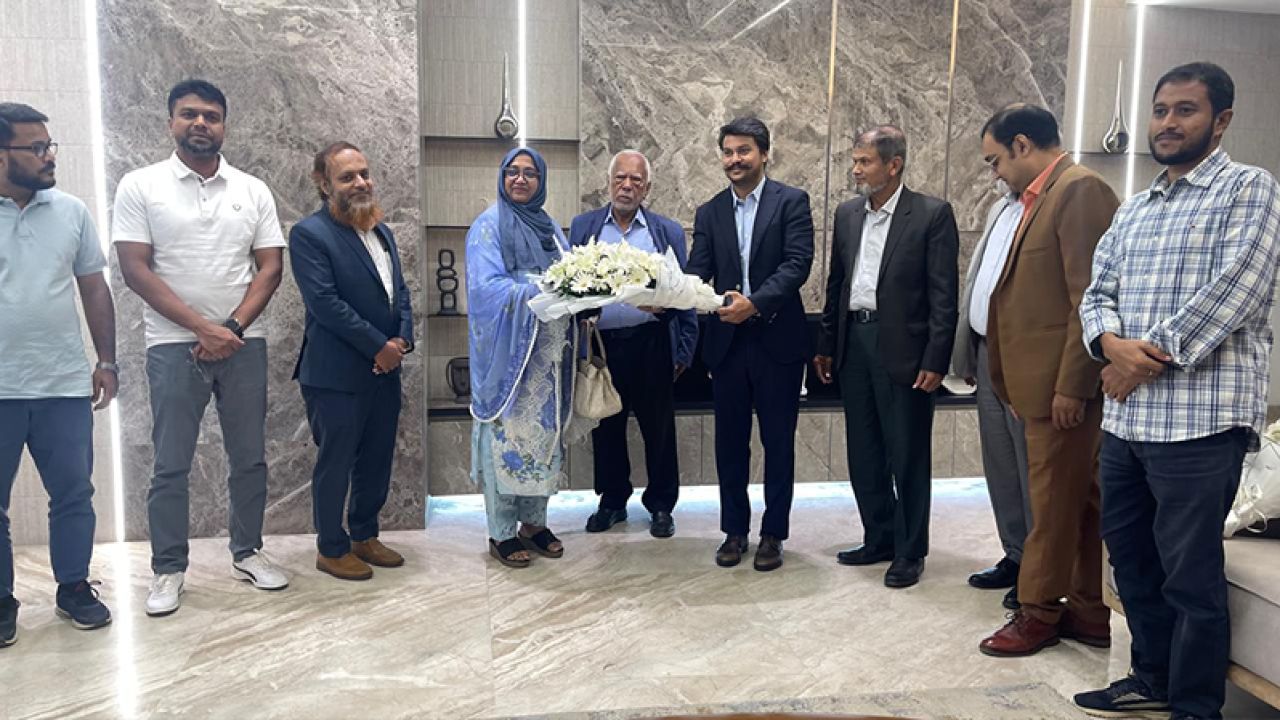 আইসিবি চেয়ারম্যান অধ্যাপক আবু আহমেদ কর্তৃক রূপায়ণ সিটি উত্তরা পরিদর্শন