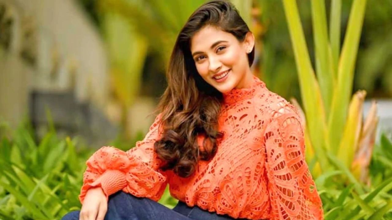 এআই দিয়ে অপপ্রচার ও সম্মানহানি রুখতে মেহজাবীন চৌধুরীর আহ্বান