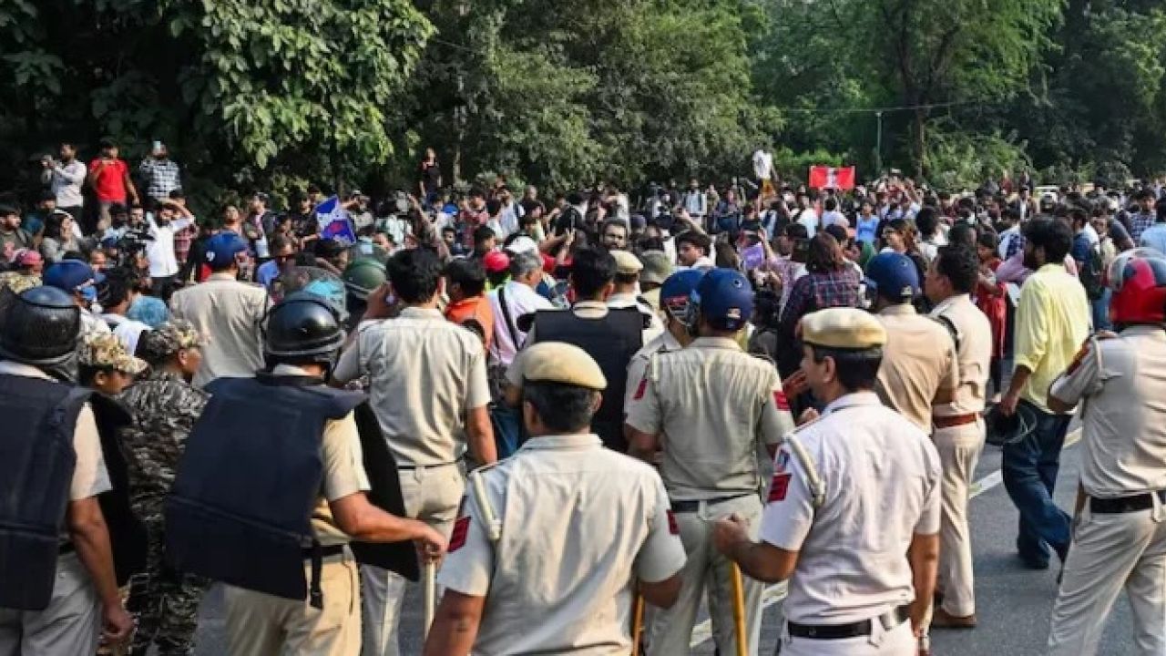 দিল্লির যন্তর মন্তরে আন্দোলন নিষিদ্ধের সিদ্ধান্তে কেন্দ্র ও পুলিশের জবাব তলব সুপ্রিম কোর্টের