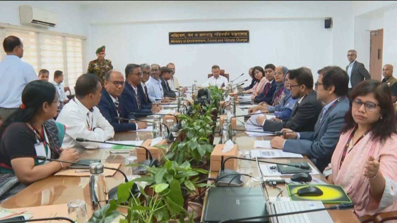 পরিবেশ রক্ষায় নির্ধারিত দায়িত্বের বাইরে গিয়েও উদ্যোগী হওয়ার আহ্বান প্রধানমন্ত্রীর