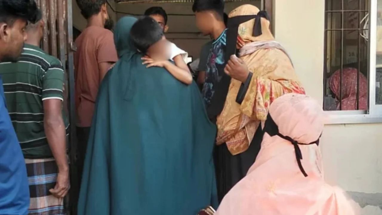 পলাশে শিয়ালের কামড়ে ১০ গ্রামবাসী আহত, এলাকায় আতঙ্ক