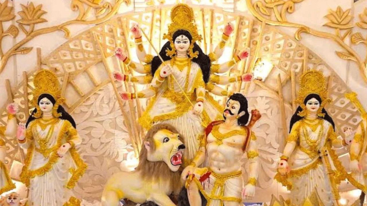 ভাবগাম্ভীর্য ও ত্যাগের বারতায় মহাসপ্তমী পালিত, মণ্ডপে মণ্ডপে &lsquo;নবপত্রিকা&rsquo; ও মহাস্নান
