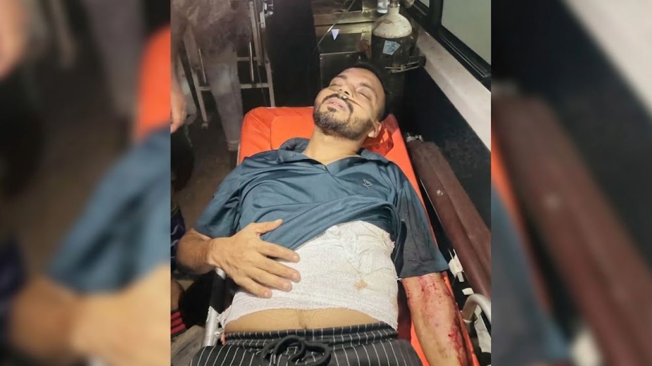 মুখোশ পরে দোকানে ঢুকে ব্যবসায়ীকে গুলি