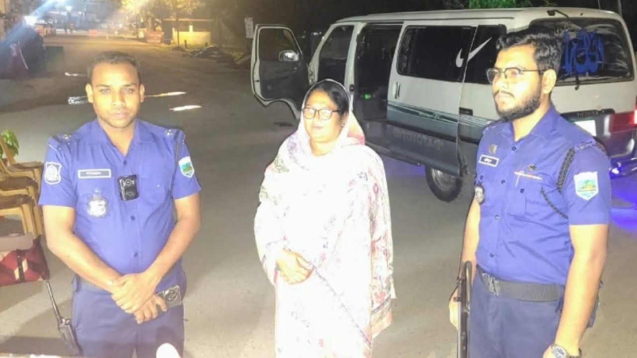 সোনামসজিদ ইমিগ্রেশনে বিজিবির অভিযান: জেলা যুব মহিলা লীগ নেত্রী আটক