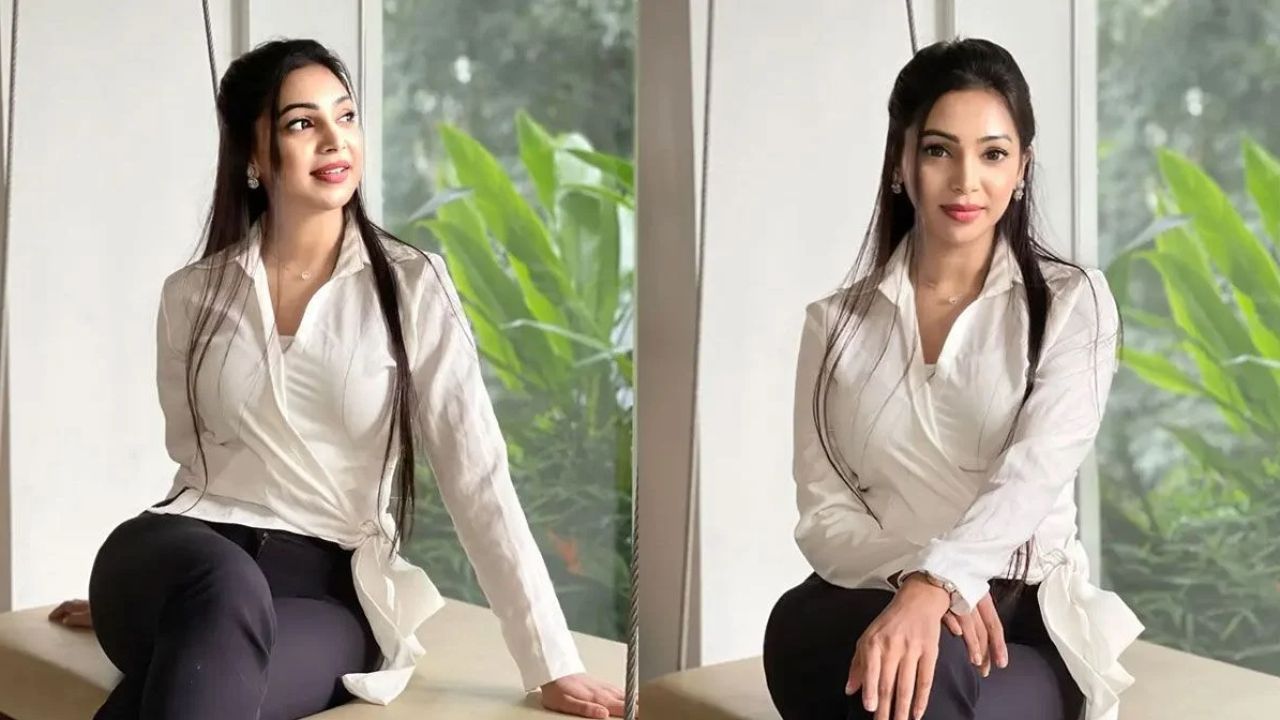 অভিনয় এখন ‘দ্বিতীয় পছন্দ’, ইলেকট্রনিক্স কোম্পানিতে পরিচালক হিসেবে কাজ করছেন প্রভা