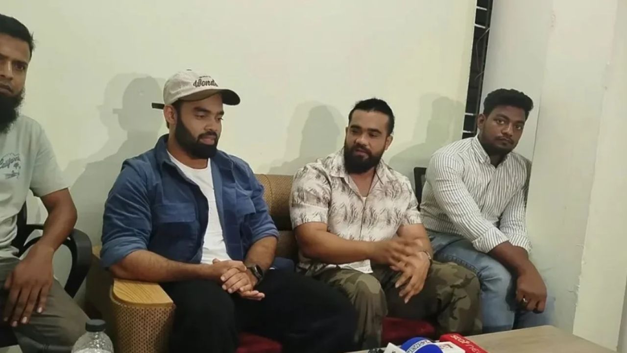 মব সৃষ্টি বা টাকা লুটের অভিযোগ মিথ্যা, মেয়ের যৌন নিপীড়নের নিরপেক্ষ বিচার দাবি বাবার