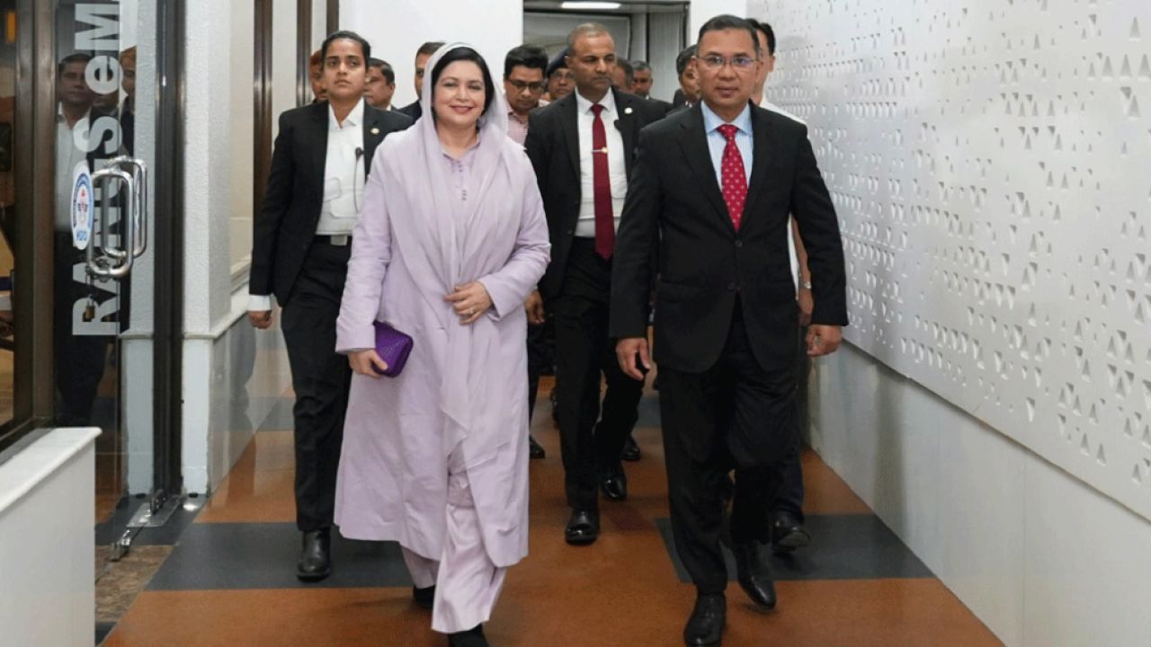 জাপান সফর শেষে দেশে ফিরেছেন প্রধানমন্ত্রী তারেক রহমান